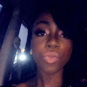 Meet your Posher, Venessa